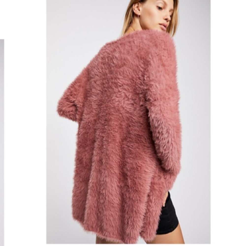 FREE PEOPLE Faux Fur Cardigan NWT SZ M Dusty Pink - Picture 6 of 6